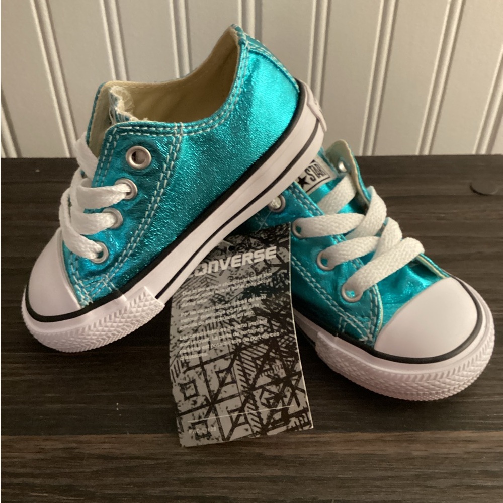 Converse Toddler Girl Aqua Shimmer Sneakers size 5. NEW